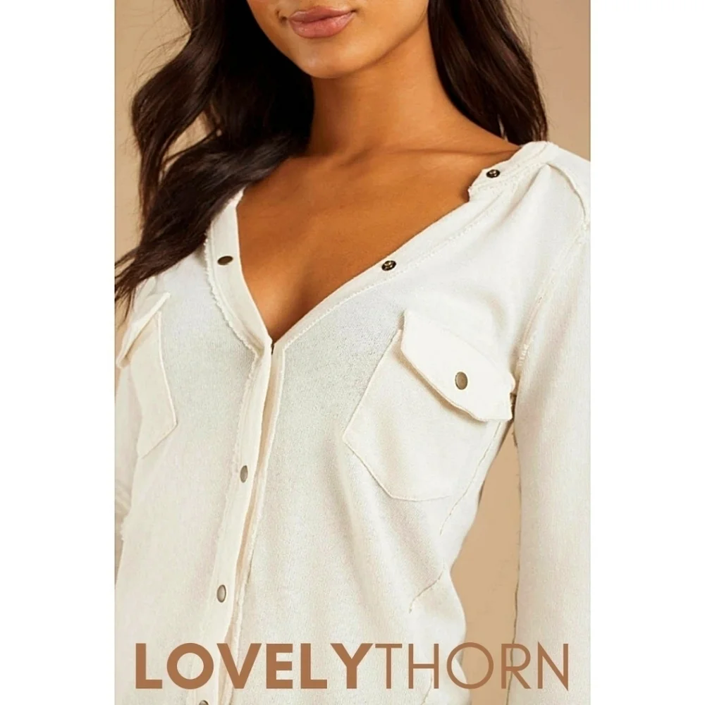 FREE PEOPLE // long sleeve plunge snap button flap pocket woven knit henley